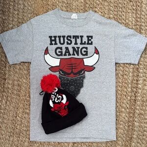 Gray Hustle Gang T-Shirt with NWT Chicago Bulls  Red and Black Beanie